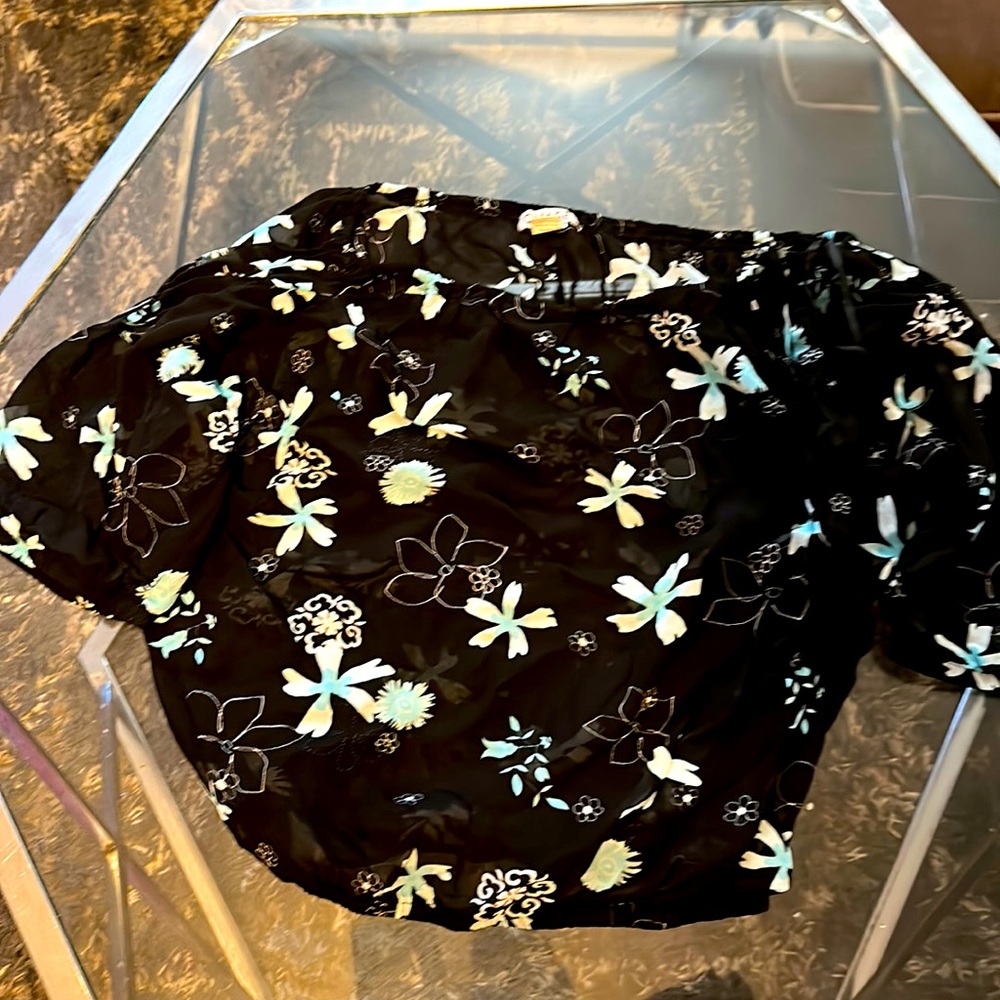 Chase Blue flower polyester blouse XL elastic bottom and sleeves Top